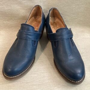 PORTOFINO Sz 37 Stacked Heel  Leather Academia Style School Girl Shoes